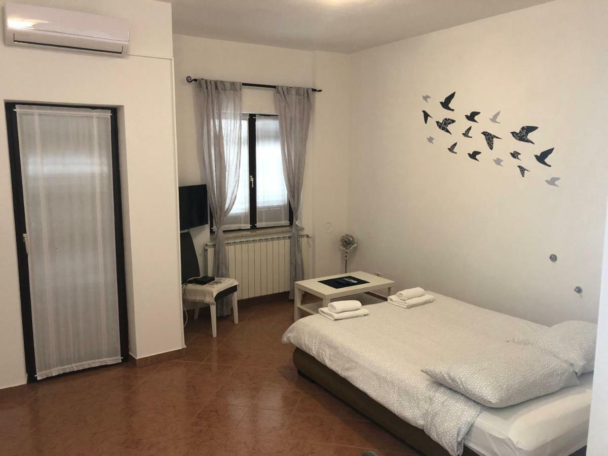 Apartment Vesna Veleniki Exterior photo